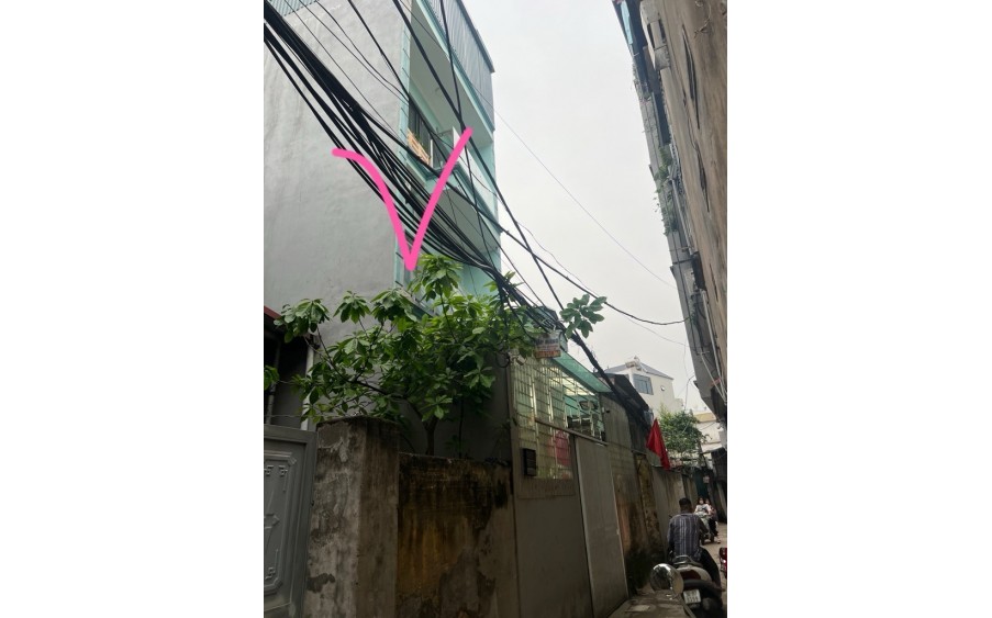 Bán nhà Thạch Bàn, dân xây, còn mới 90%, chủ có việc cần bán đi rất tiếc, giá rất tốt