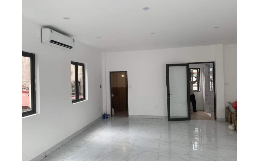 Nhà đẹp mới, chủ nhà cho thuê nguyên căn, 80m2_ 4.5T;  17 Tr. KD, VP. Khu Cống Vị