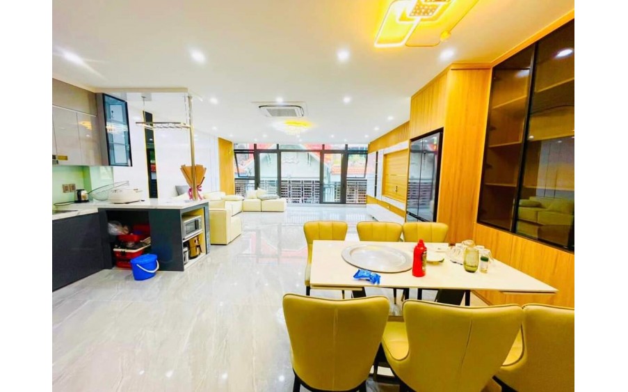 Bán nhà Khương Hạ 43m2x5 tầng, nhà mặt ngõ, ô tô đỗ cổng, thang máy, tặng full nội thất. Giá 6,6 tỷ