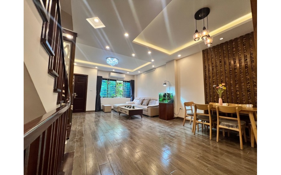 Siêu Hiếm Phố TRUNG KÍNH, 80M2, Nhỉnh 17 Tỷ, 6T, Nhà Đẹp, Ô tô đỗ, Vị trí VIP