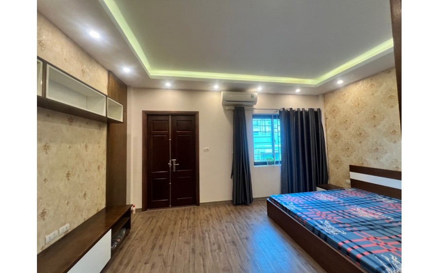 Siêu Hiếm Phố TRUNG KÍNH, 80M2, Nhỉnh 17 Tỷ, 6T, Nhà Đẹp, Ô tô đỗ, Vị trí VIP