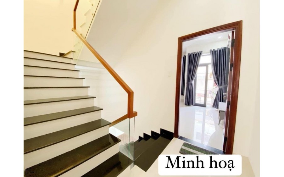 Cần tiền bán gấp mặt tiền Duy Tân , An Cựu , TP Huế hơn 141m2 ngang gần 8m sẵn nhà 2 tầng giá chỉ 6,0X Tỷ