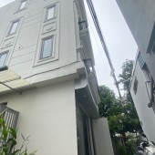 Bán nhà phố Nguyễn Văn  Linh 38m, 4 tầng, 3,9 tỷ. Lô góc, Ô tô tải đỗ cửa.