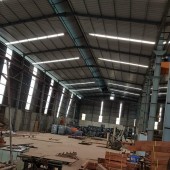 Cho thuê kho xưởng tại Thường Tín, Hà Nội. Diện tích 1600m và 400m thiết kế khung Zamil cao 12m,  sẵn 2 cẩu trục 5 tấn và 2.8 tấn xe container đỗ cửa