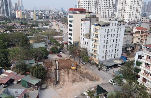 Lô đất 72m2 mặt phố Vũ Quỳnh cực đẹp phù hợp xây tòa văn phòng, giá 25 tỷ