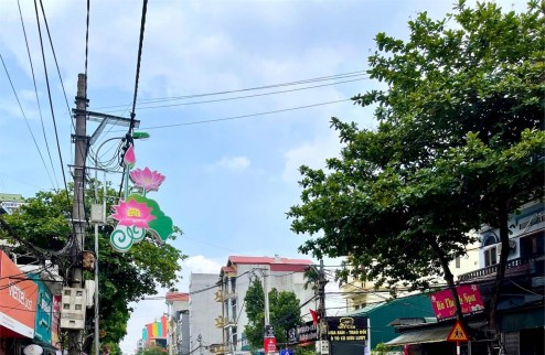 Bán 85m2 đất Vân Nội sống rộng lớn sướng, 3 bước đi chợ cũng như phố Vân Trì, con đường thông ô tô. giá thấp bất ngờ
