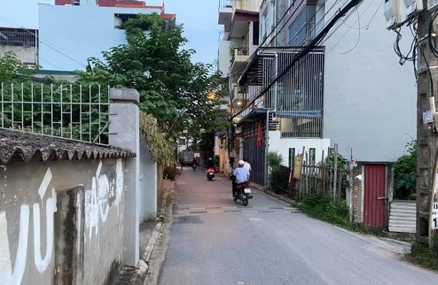 Bán đất Tư Đình. 58m2 * mt 5m * 5,5 tỷ. Lô Góc, gần ô tô tránh.