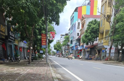 Hiếm !!! Bán đất mặt phố Vân Nội, 50m vỉa hè rộng, kd sầm uất, ngã tư giá chỉ 5,x tỷ TL. LH: 0936123469