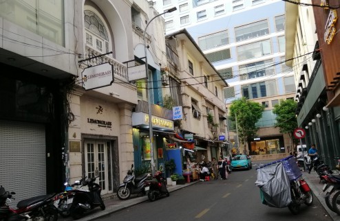 Nhà phố 4 x 17m 1 trệt 3 lầu Nguyễn Thiệp trung tâm tài chính Q1 TP.HCM
