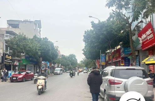 Hiếm mặt phố Ngô Xuân Quảng Trâu Quỳ, KD sầm uất, đông đúc 160m, mặt tiền: 8m, 29 tỷ