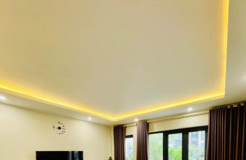 Hàng Xóm Thứ Trưởng, Liền Kề Vip Phố Trương Định, 95m x 5T. Giá 28 tỷ hơn