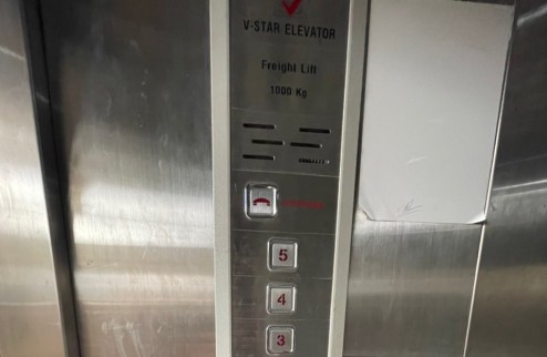 Cho Thuê Mặt Bằng Kinh Doanh Tại Chánh Nghĩa, Thủ Dầu Một. Dt sử dụng 2000m2, có thang máy