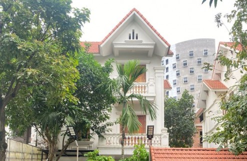 Bán biệt thự Ngô Huy Quỳnh 176 m2, 4 tầng, mặt tiền10m, 38 tỷ Long Biên.