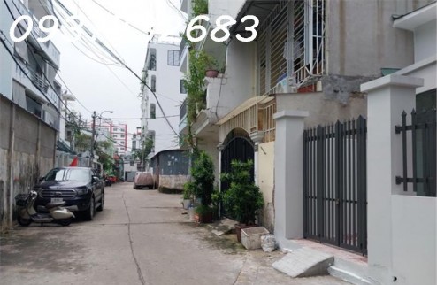 Bán nhà Quận 12, Nhà 1/ Nguyễn Văn Quá kết cấu 3 tầng 3PN 3WC giá 2ty5 TL