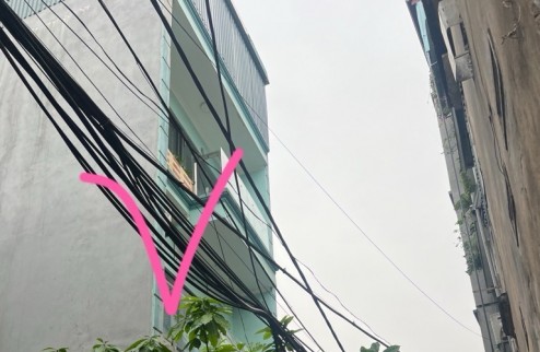 Bán nhà Thạch Bàn, dân xây, còn mới 90%, chủ có việc cần bán đi rất tiếc, giá rất tốt