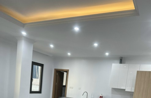 Tôi chính chủ cho thuê cả nhà đẹp mới, 80m2; 4T; Khu Hàng Gai- 17 Tr; KD,VP