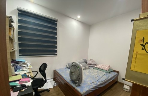 Cho thuê căn hộ 2 ngủ, 2 WC, FULL đồ, tầng 16, chung cư Iris Garden đường Trần Hữu Dực