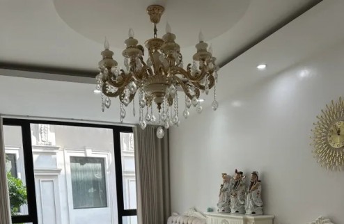 Phú Hựu nhà 70m2, 6 tầng,mặt tiền 6.1m, 25 tỷ Bồ Đề Long Biên.