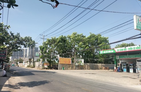 Cho thuê 6.400 m2 mặt tiền đường Nguyễn Xiển