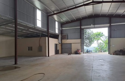 Cho thuê kho xưởng tại Đông Xuân, Quốc Oai , Hà Nội. Diện tích 1000m2 kho xưởng và 500m2 sân giá 30 triệu