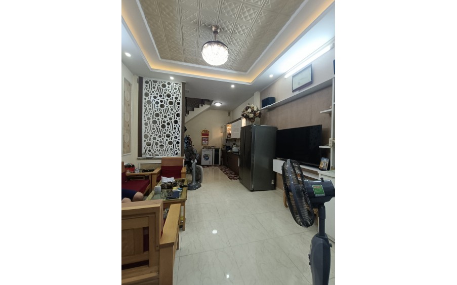 HOT!Nhà lô góc,55m2,MT 4,5m, ô tô, kinh doanh, cạnh Royal City, Nguyễn Trãi