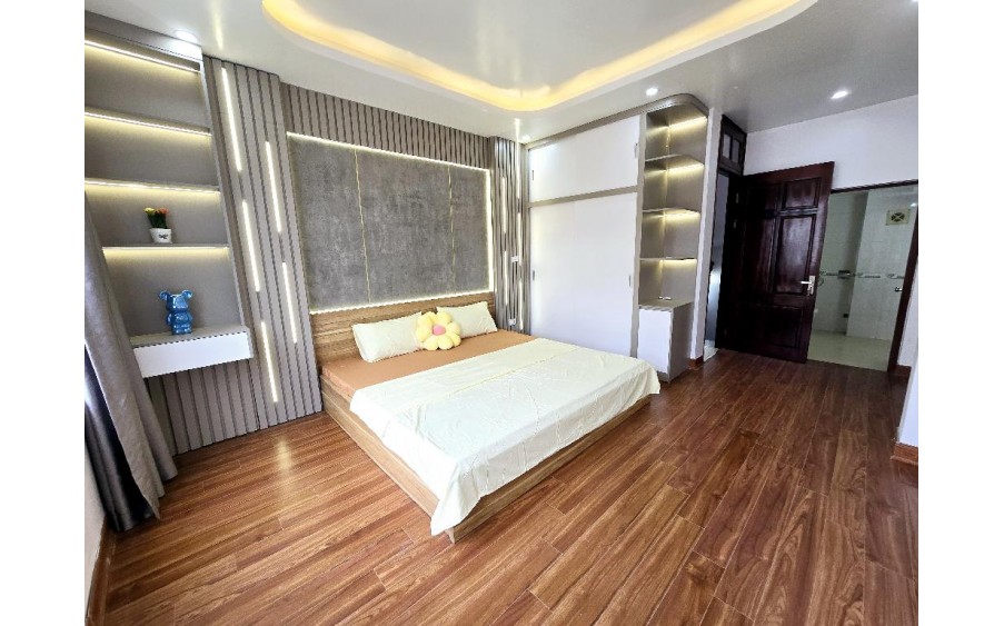 Nhà đẹp Bùi Xương Trạch, full nội thất cao cấp, view hồ Đầm Hồng, 56m2,  chỉ 6.6 tỷ