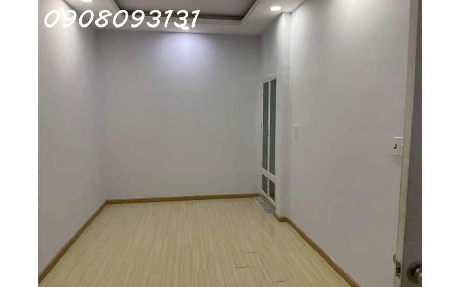 Bán Nhà Phường 5 Hẻm 304/ Thích Quảng Đức Dt : 55M2 , 3 Pn Giá 4 Tỷ 650 ( Còn Thương Lượng )