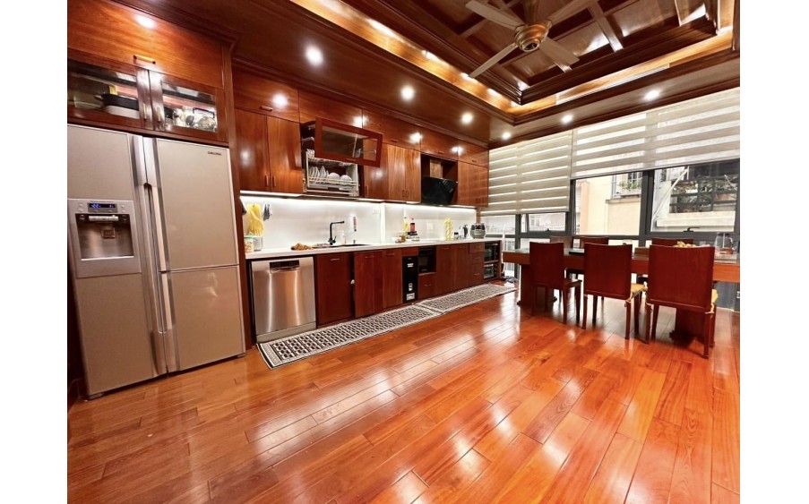 Bán Nhà 7 Tầng, 55m², Thang Máy, Giá 11.5 Tỷ, Trương Định, Hai Bà Trưng