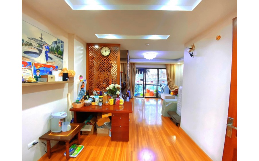 Siêu Phẩm Hoàn Kiếm, Mặt phố Hàng Bạc 140m x 5T. Giá 83 tỷ.
