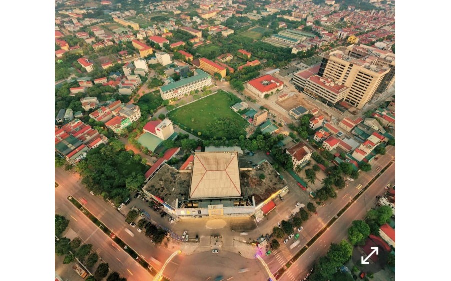 Bán nhà 3 tầng 90m2 Phố Bà Triệu