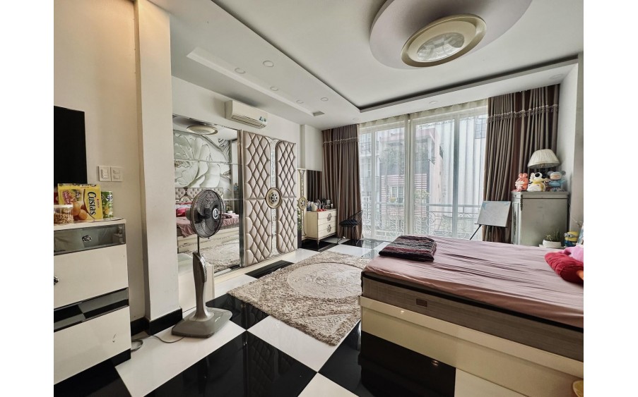Nhà HXH 10M Phổ Quang sát CV Hoàng Văn Thụ 125M2 4 Tầng chỉ 26 Tỷ Tân Bình