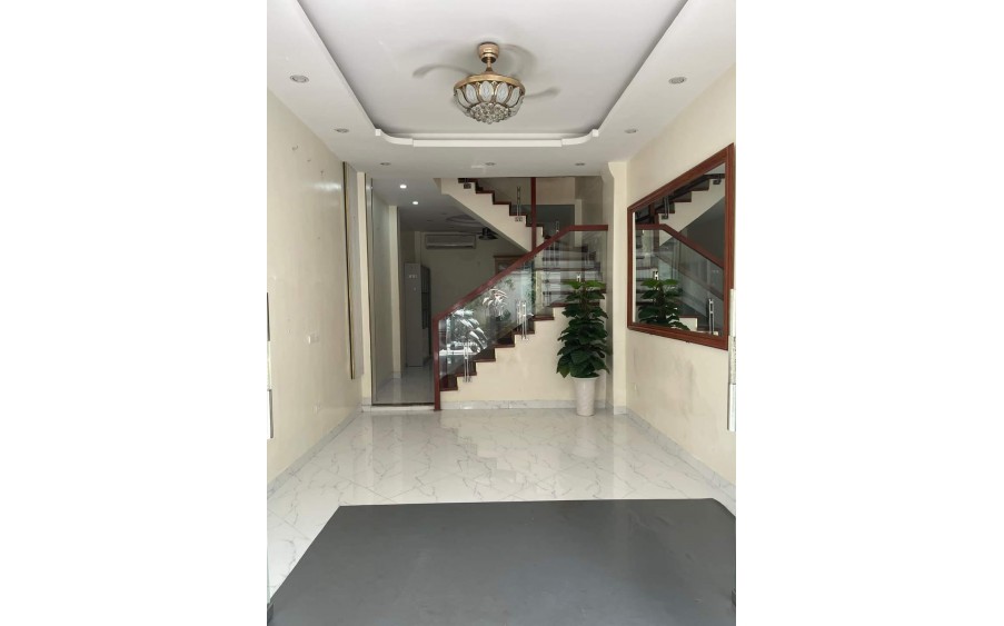 BÁN NHÀ PHÂN LÔ PHAN VĂN TRƯỜNG 40m 9 TỶ 5 TẦNG MT 4m KINH DOANH SẦM UẤT TRUNG TÂM CẦU GIẤY OTO QUA NHÀ