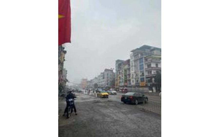 Cực Gấp! MẶT PHỐ GIẢI PHÓNG,  HOÀNG MAI, KD, VỈA HÈ, SỔ VUÔNG ĐÉT 62M, 6T, MT: 4.5M, 28 TỶ