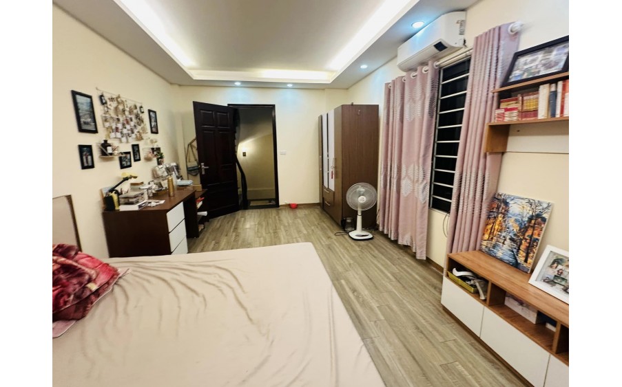 BN PHỐ 8/3 , HAI BÀ TRƯNG, GẦN PHỐ, NHÀ ĐẸP, LÔGÓC,35/38M2*5T*MT3.7M*6.6 TỶ