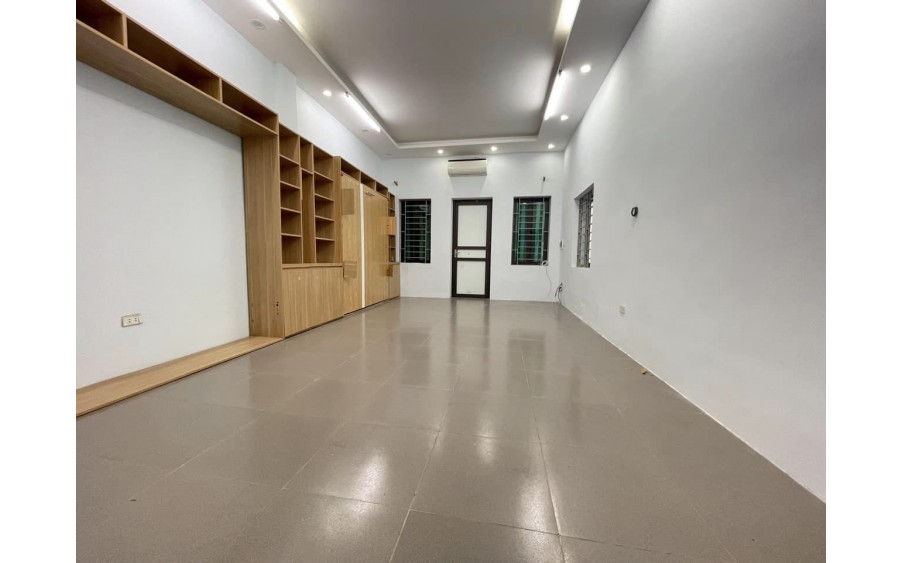 Bán Nhà Vị Trí Đẹp Tại Xã Đàn - Gần Phố - Thẳng Ngõ - An Sinh - Sổ Đỏ Chính Chủ - Giao Dịch Ngay
