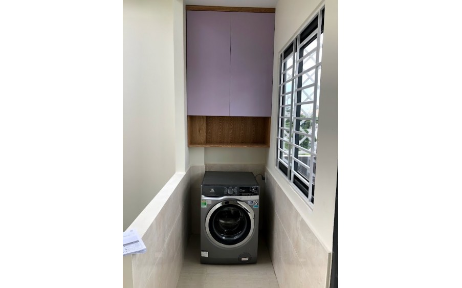 Mua Bán Nhà Quận 2, Nhà đẹp ở ngay, DT 53m2 ( 5 x 11 ) 4 tầng, chỉ 8ty hơn.