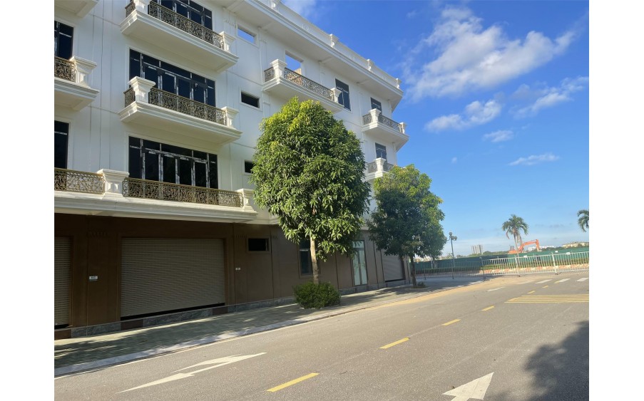 THANH TOÁN 1.8 TỶ. NHẬN NHÀ, SANG TÊN SỔ NGAY.  CĐT: 0966 343 969