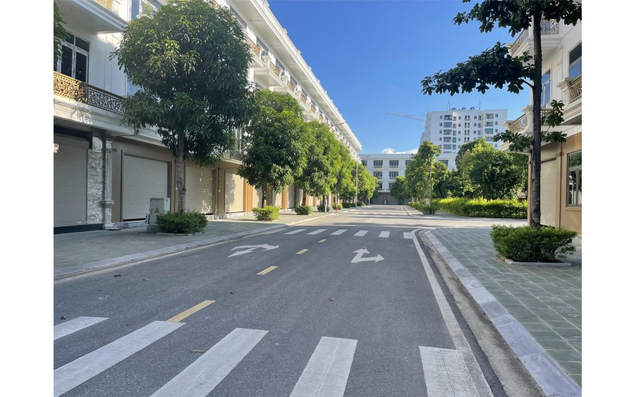 THANH TOÁN  1.8 TỶ NHẬN NHÀ, KINH DOANH NGAY. SANG TÊN SỔ NGAY. LH: 0966 343 969
