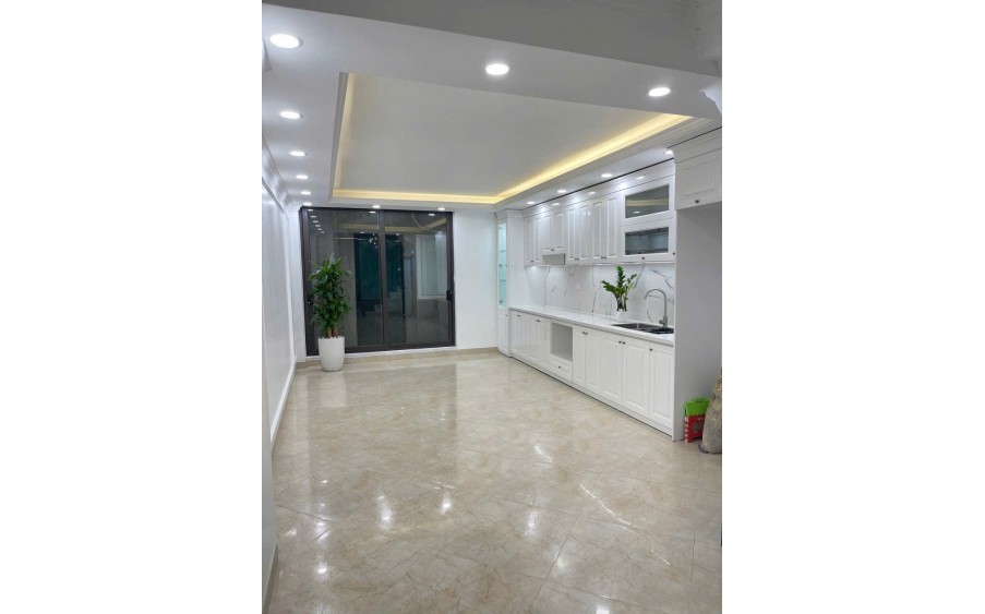 Bán nhà 298 Ngọc Hồi, 56m2, 5 tầng, Ô tô cất trong nhà, chỉ ~7 tỷ.LH 0904690958