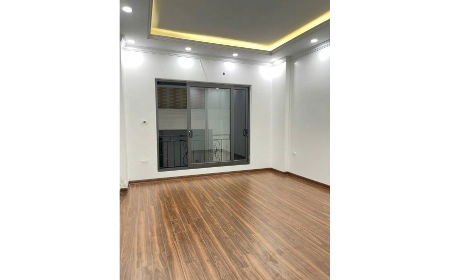 Bán nhà 298 Ngọc Hồi, 56m2, 5 tầng, Ô tô cất trong nhà, chỉ ~7 tỷ.LH 0904690958