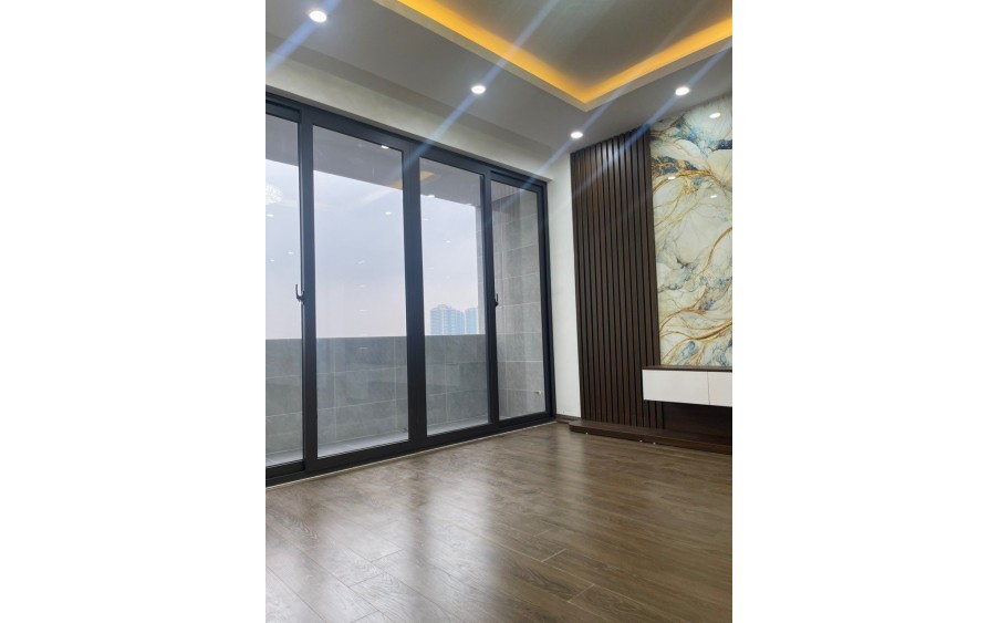 Chờ xuất bảnCực rẻ ! Bán căn hộ 4n3vs 160m2 Flc Landmark Tower giá cực rẻ 6,1 tỉ, Full đồ nhà cực đẹp