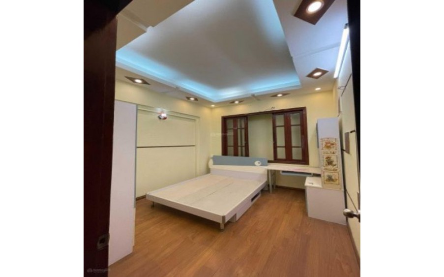 Cho thuê nhà số 84D ngõ 445 Nguyễn Khang, Quận Cầu Giấy, Hà Nội. 50m2 ngõ 3.5m