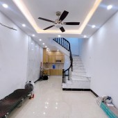 Bán Nhà Phố Pháo Đài Láng, Đống Đa, Diện Tích 38m2, 4 Tầng, MT 4m, Chỉ 20m ô tô Tránh, Chỉ 7 Tỷ.