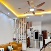 NHỈNH 6 TỶ - NHÀ MỚI ĐẸP PHỐ ĐÔNG QUAN  36m 5 Tầng MẶT TIỀN 4m, NHÀ ĐẸP Ở NGAY, GẦN PHỐ, OTO