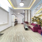 BN PHỐ ĐẠI LA, HAI BÀ TRƯNG , HAI THOÁNG , 15M RA MẶT PHỐ , NHÀ ĐẸP 35/48M* 5T *MT 4.2M *6.4 TỶ