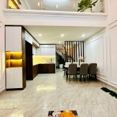 VẺ ĐẸP KHÓ CƯỠNG-Nhà đẹp Phố Hào Nam Gần Ga Cát Linh 35m/ 6Tầng/MT 4.2m-6.8 Tỷ