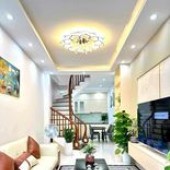 PHÂN LÔ, Ô TÔ TRÁNH, ĐẸP MỸ MIỀU,  CHỦ BÁN GẤP VÀO SÀI GÒN. ĐƯỜNG LÁNG. 33M, 5T, 8.2 TỶ