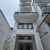 HOT! Giá Đầu tư! Chỉ 105tr/m2 có nhà 4 tầng mới koong Việt Hưng, 54m, MT 4.5m, nhỉnh 5tỷ