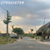 Nhà Bình Minh Trảng Bom Đồng Nai bán gấp 1 tỷ 6 trọn sổ 1 sẹc QL1A . Hỗ trợ vay 3 bên . Lh 0799 216 799 em Trinh.