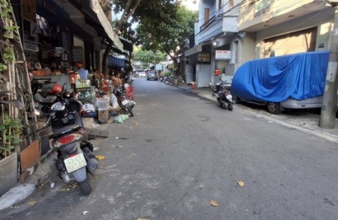 TT HẢI CHÂU, PHƯỜNG HẢI CHÂU 2 - NHÀ 3 TẦNG MỚI ĐẸP - Ở Ngay - Ô TÔ - KINH DOANH - DÒNG TIỀN. CHỦ CẦN BÁN GẤP TRONG VÒNG 15 NGÀY GIẢM CHÀO 500TR GIÁ